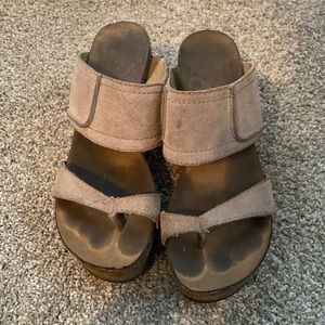 OTBT Grey platform wedge size 7